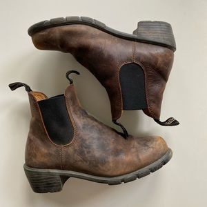 Women’s Heeled Blundstone Boots 8.5 Antique Brown